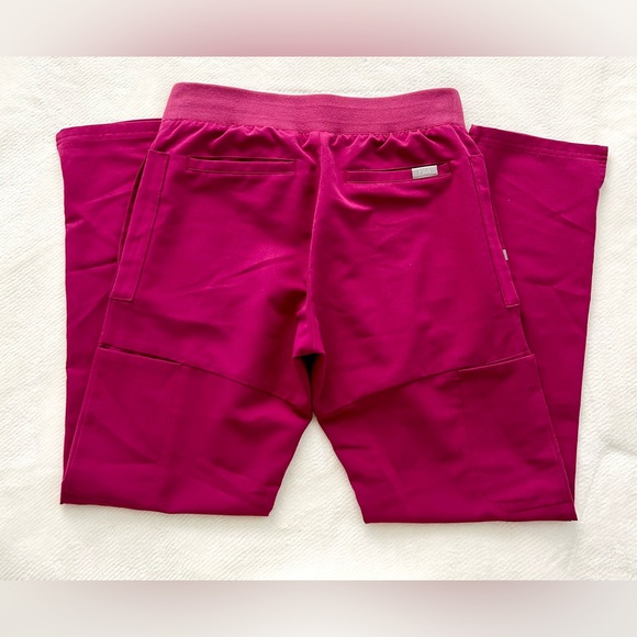 FIGS Women’s Nepal Skinny Scrub Pants XSP. Magenta color. EUC - Picture 5 of 6